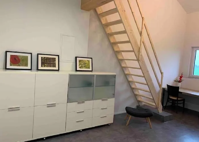 Moderne Maisonettewohnung/2 Zimmer/kueche/bad #1 *